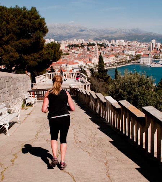 Running While Travelling